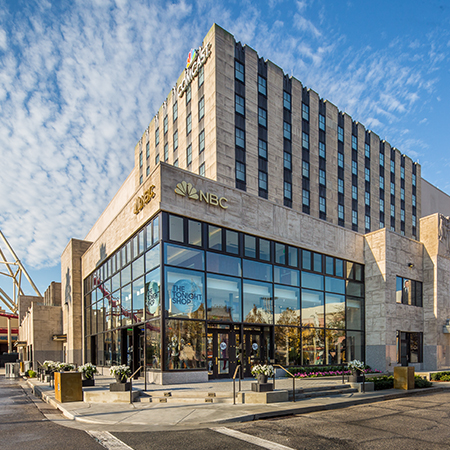 Entrance to the The Tonight Shop and Race Through New York Starring Jimmy Fallon ride